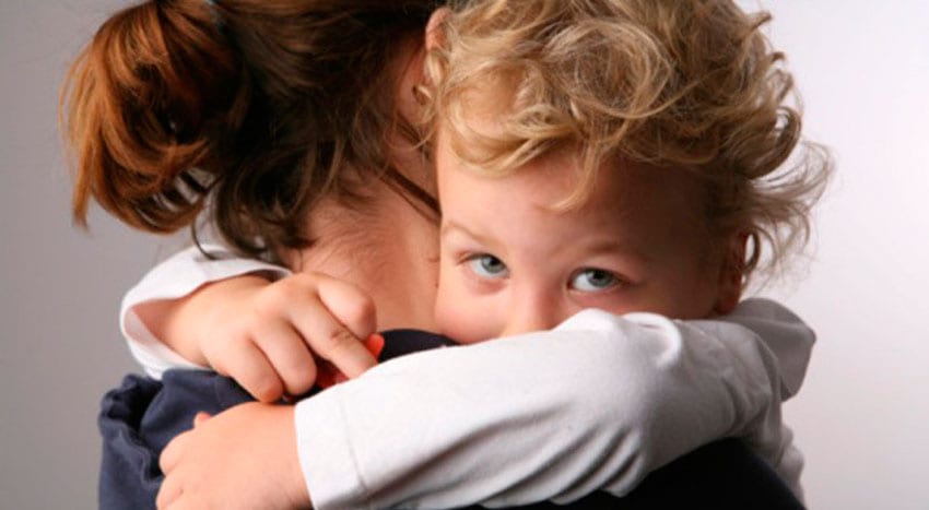 Porque devemos abraçar os nossos filhos quando agem mal?